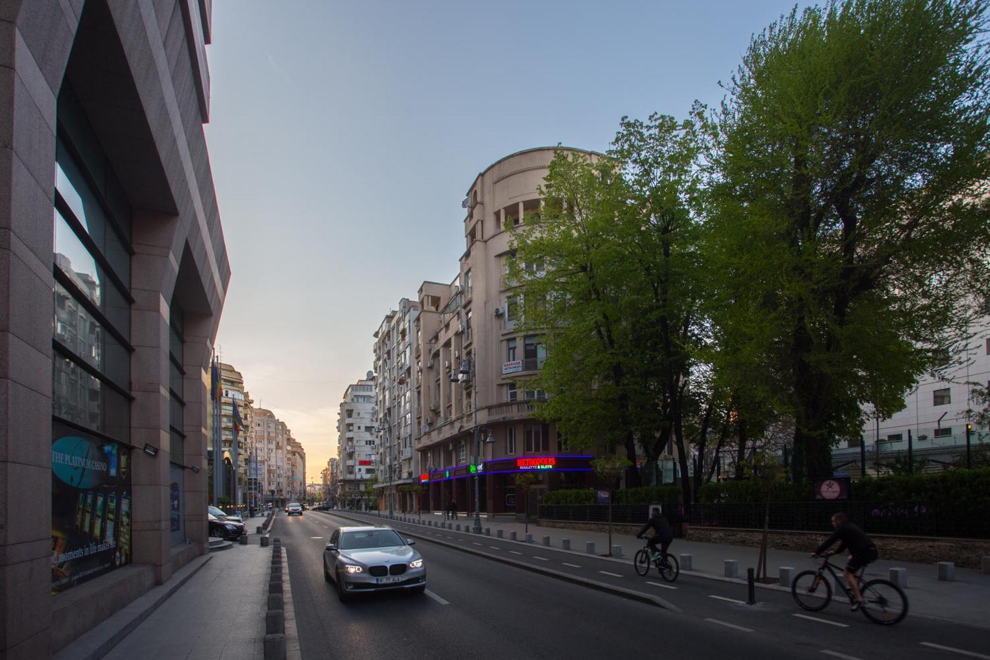 Royal Atheneum 2 By Citylife Suites Bukares Bagian luar foto